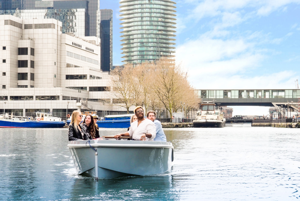 canal-boat-treasure-hunt-canary-wharf