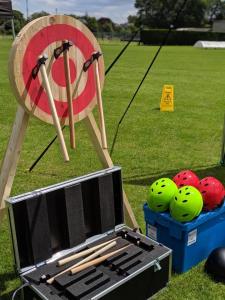 Axe throwing