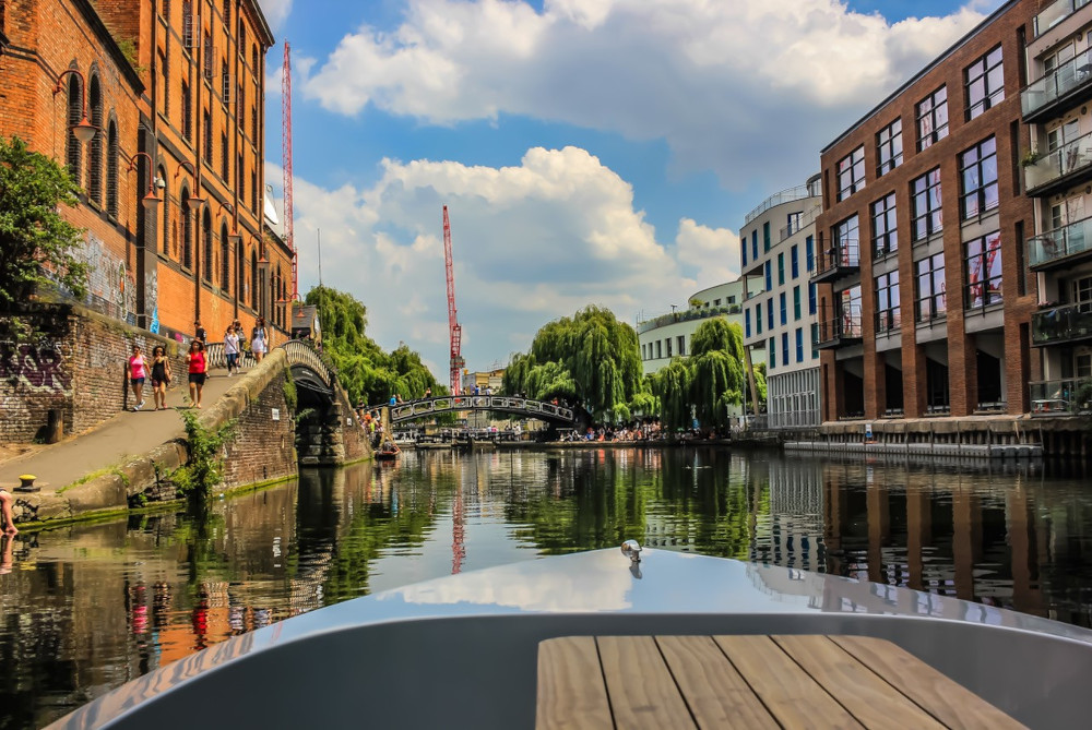 canal-boat-treasure-hunt-front-facing