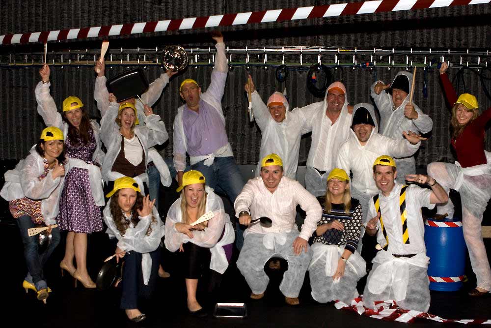 funky-junk-icebreaker-team-photo