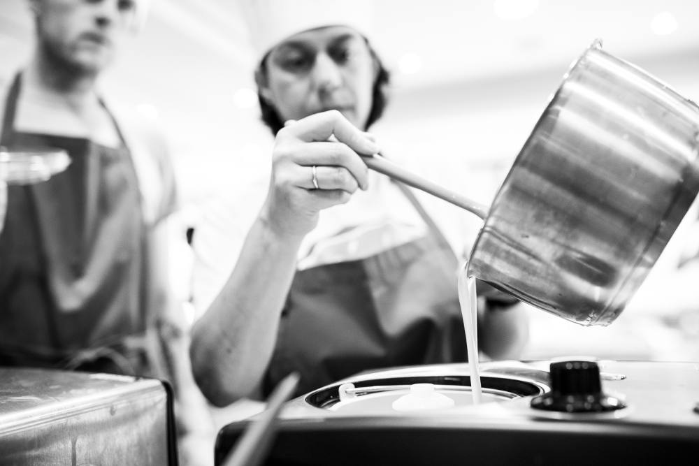 ice-cream-making-pour