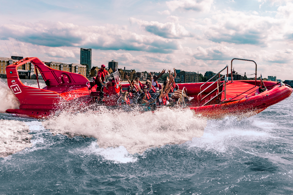 Thames-rib-treasure-hunt-splash
